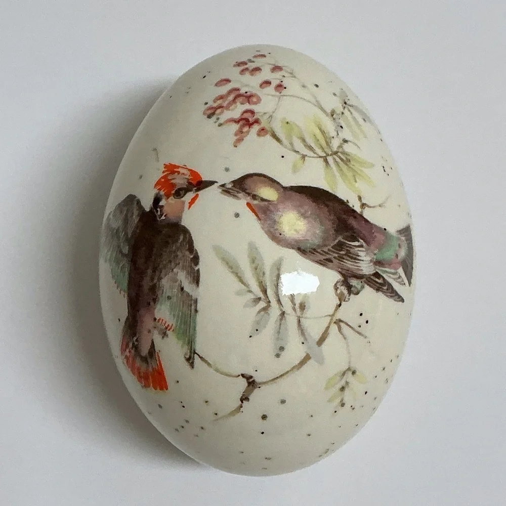 Red Finch Brown Birds on Ceramic Speckled Egg Berries Transferware Decor Vintage